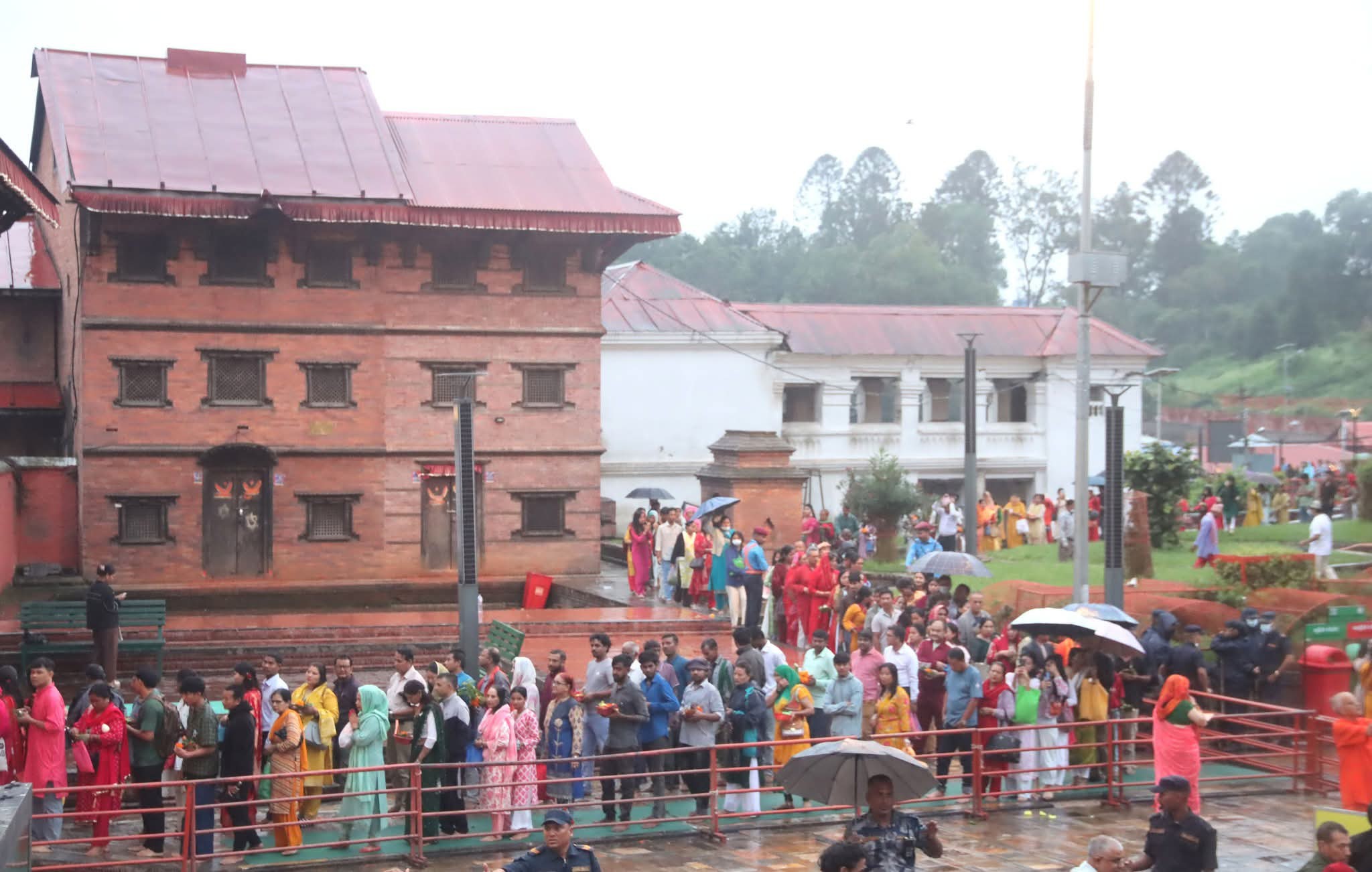 आज साउनको अन्तिम सोमबार, देशभरका शिवालयमा श्रद्धालुको भीड