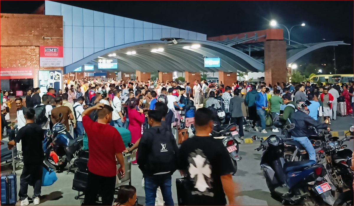 त्रिभुवन अन्तर्राष्ट्रिय विमानस्थलमा यात्रुहरूको भीड