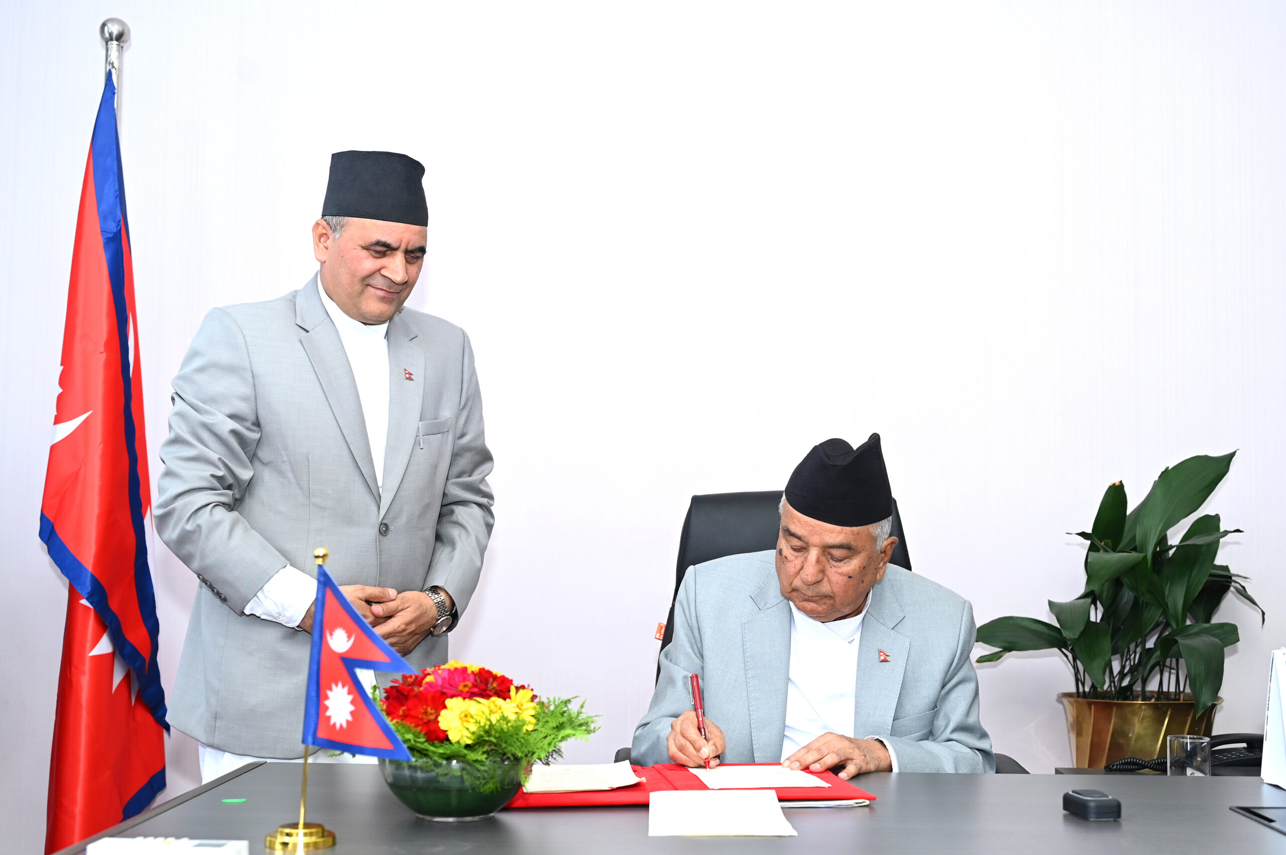 राष्ट्रपतिले जारी गरे अध्यादेश, मतदाता नामावली संकलनको बाटो खुल्यो