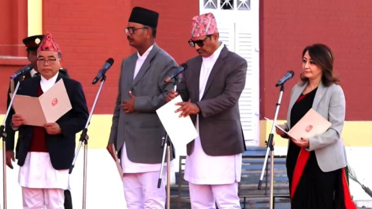 मन्त्रिपरिषद् विस्तार, नवनियुक्त ४ मन्त्रीले लिए शपथ