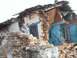 भूकम्पको एक दशक: भत्किएका संरचना पुनर्निर्माणको प्रतीक्षामा