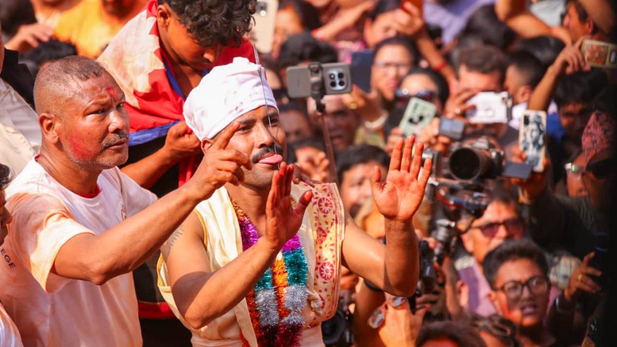 सुजनले चौथोपटक छेडे जिब्रो